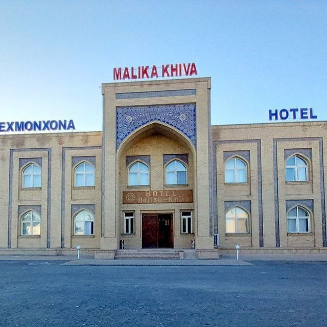 Xiva malika mehmonxonasi xodimlari o'rtasida seminar